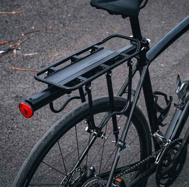 Porte bagages ( capacité de 50 kg )